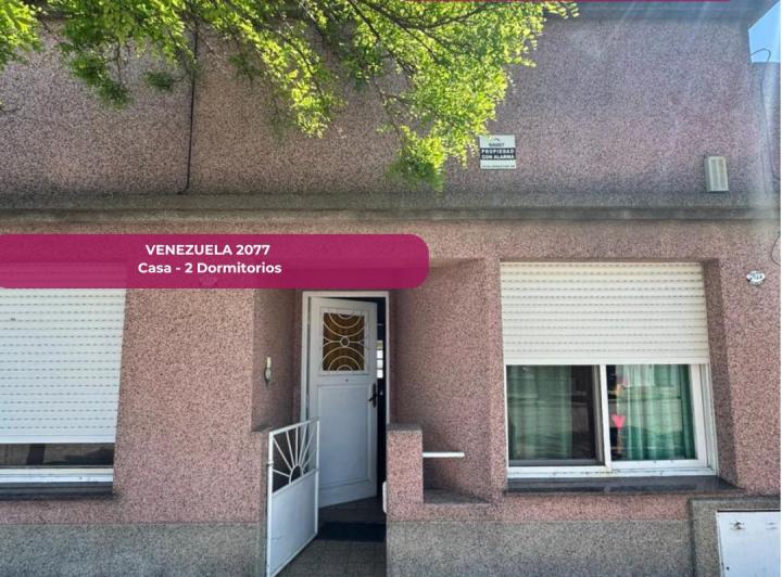Casa · 1m² · 5 Ambientes · 1 Cochera