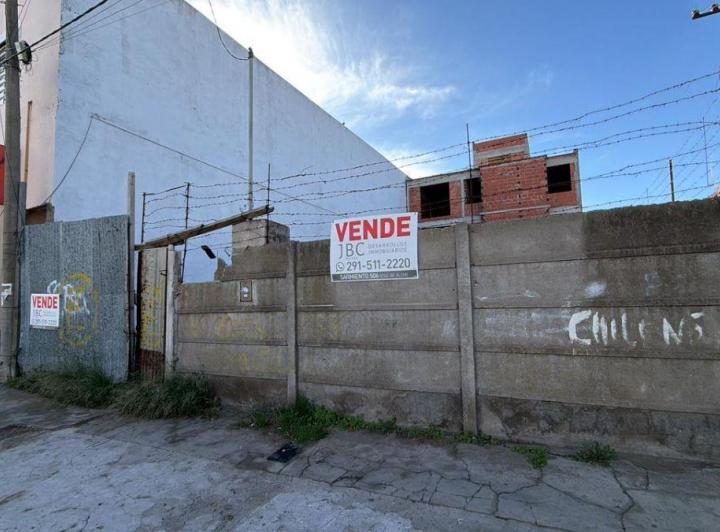 Terreno · 586m²