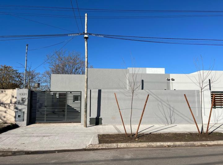 Casa · 96m² · 2 Dormitorios · 1 Cochera
