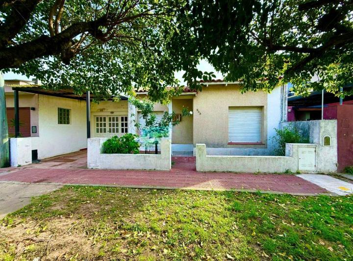 Casa · 112m² · 5 Ambientes · 1 Cochera