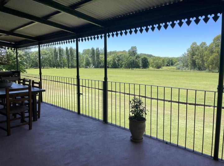 Campo · 400ha · 5 Ambientes · 4 Cocheras