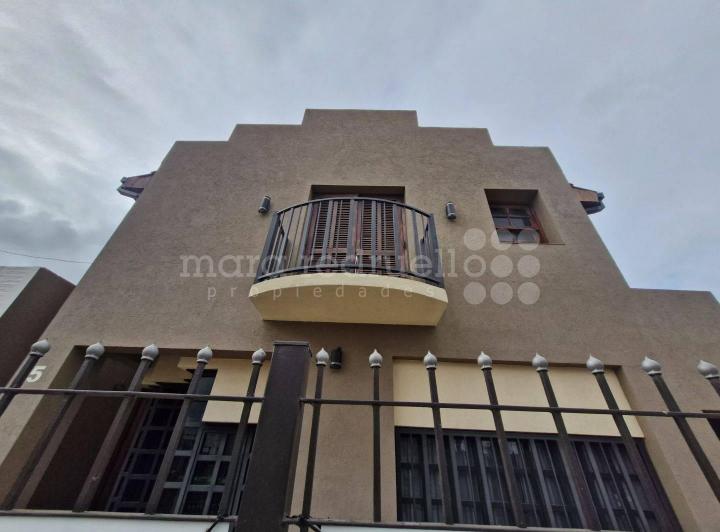 Casa · 150m² · 6 Ambientes · 1 Cochera