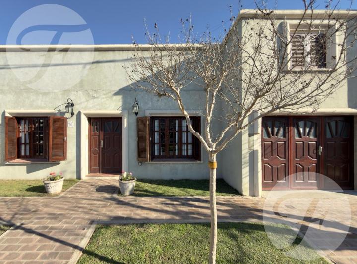 Casa · 150m² · 4 Ambientes · 2 Cocheras