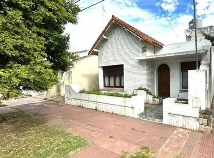 Casa · 120m² · 3 Ambientes · 2 Cocheras