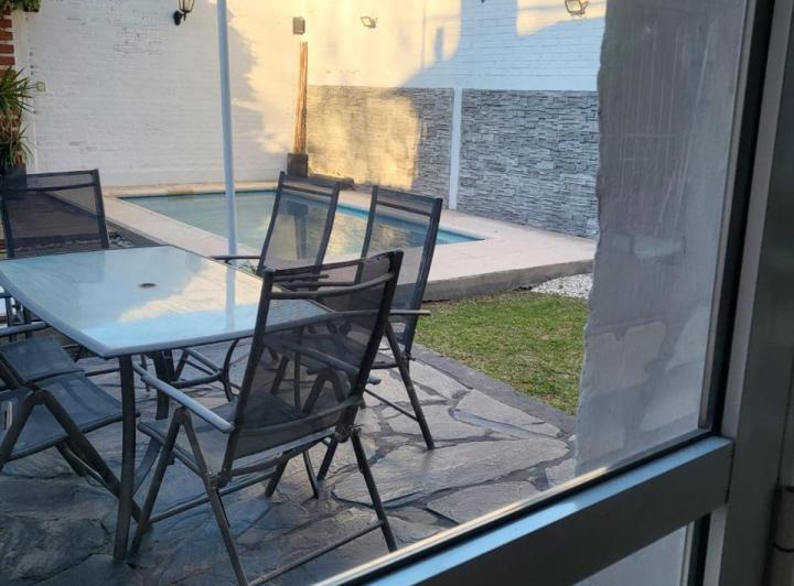Casa · 130m² · 5 Ambientes · 2 Cocheras