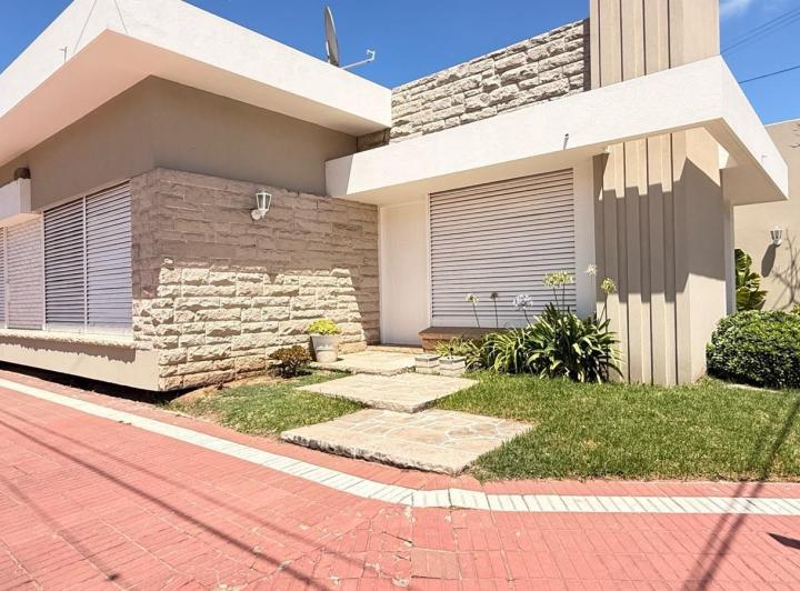Casa · 170m² · 5 Ambientes · 1 Cochera