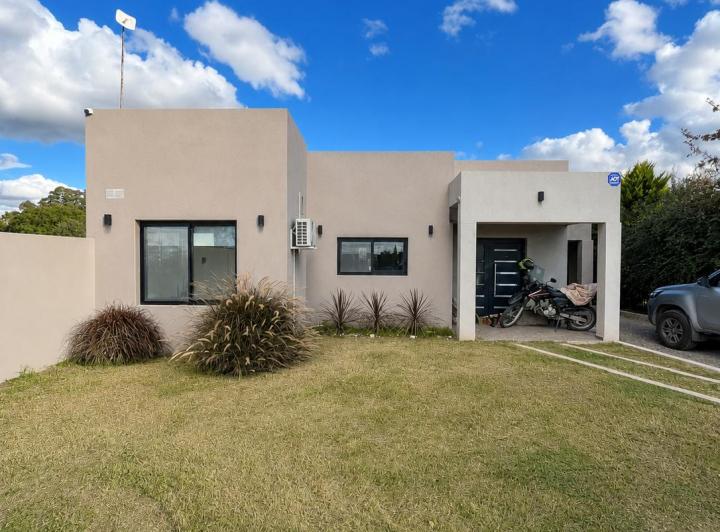 Casa · 150m² · 3 Ambientes · 3 Cocheras