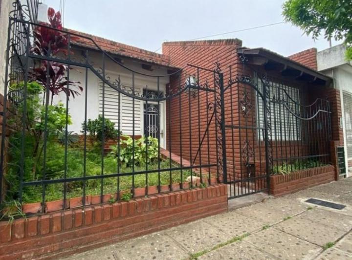 Casa · 110m² · 3 Ambientes · 1 Cochera