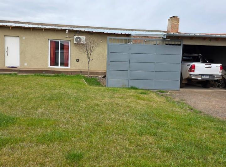 Casa · 500m² · 2 Dormitorios
