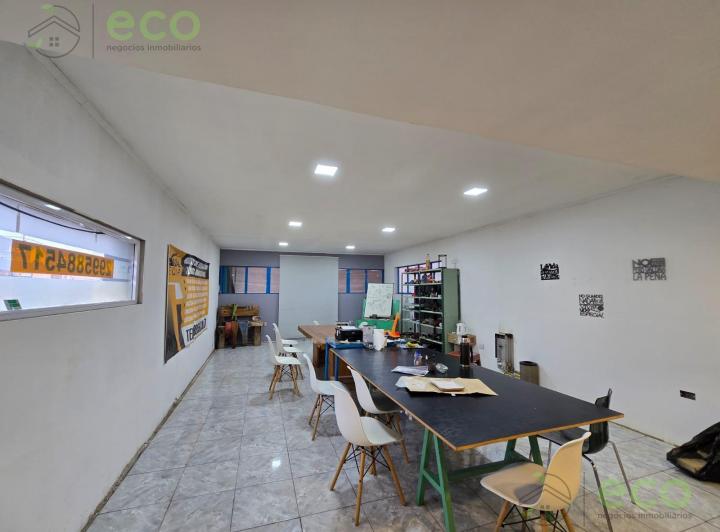 Casa · 309m² · 4 Ambientes · 2 Cocheras