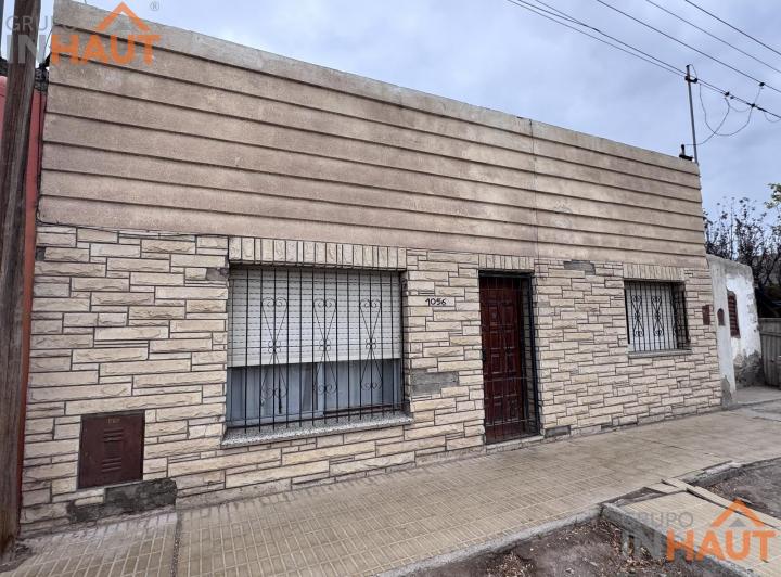 Casa · 200m² · 3 Ambientes · 1 Cochera