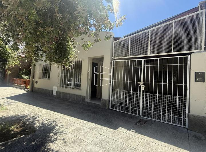 Casa · 80m² · 4 Ambientes · 1 Cochera