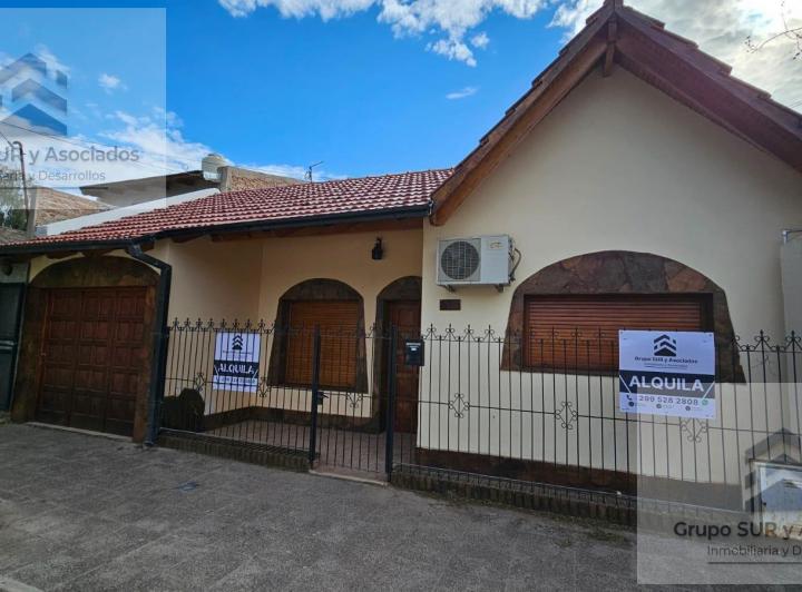 Casa · 200m² · 6 Ambientes · 2 Cocheras