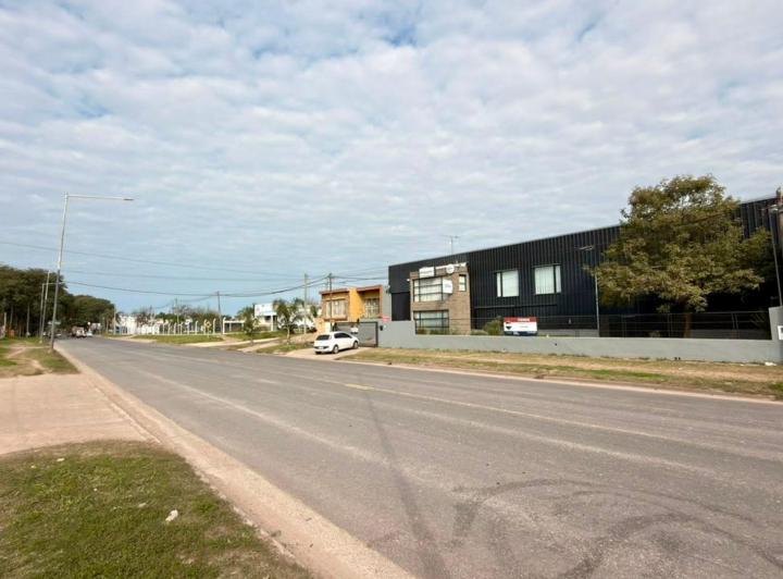 Bodega-Galpón · 900m²