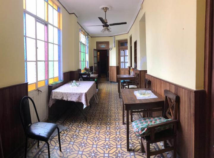Casa · 160m² · 8 Ambientes