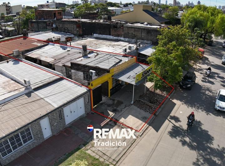 Casa · 110m² · 3 Ambientes · 2 Cocheras
