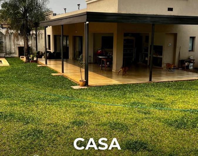 Casa · 1290m² · 4 Ambientes · 3 Cocheras