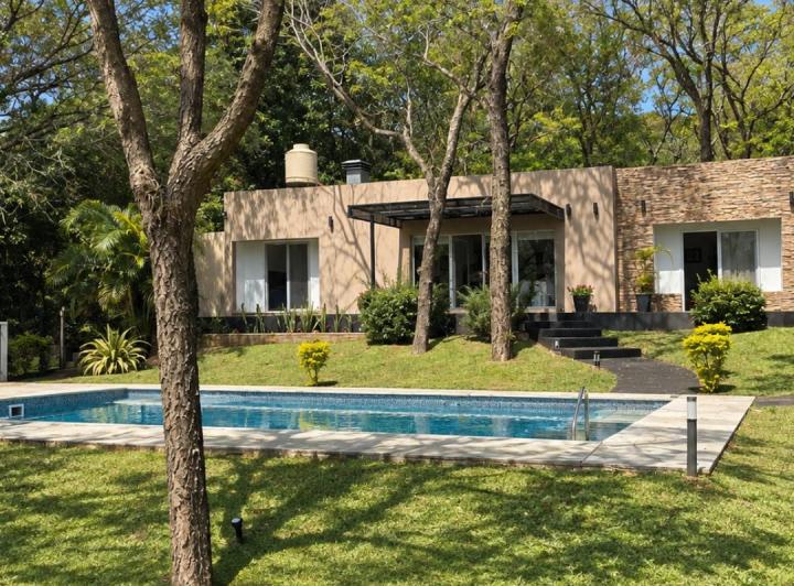 Casa · 105m² · 3 Ambientes · 2 Cocheras