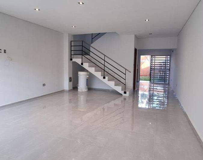 Casa · 155m² · 4 Ambientes · 2 Cocheras