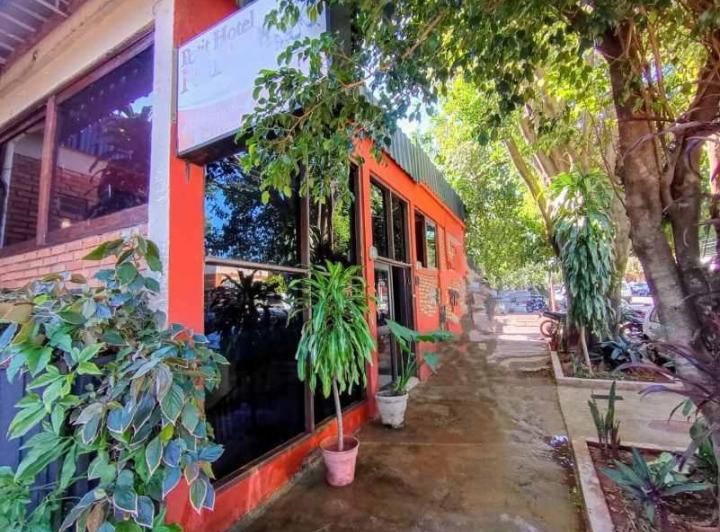 Hotel · 735m² · 16 Dormitorios