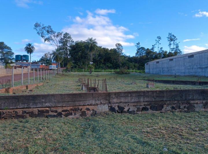 Terreno · 130m²