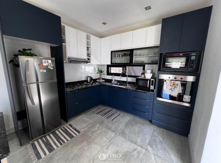 Casa · 320m² · 3 Ambientes · 2 Cocheras