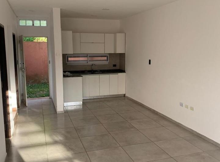 Casa · 300m² · 4 Ambientes · 1 Cochera