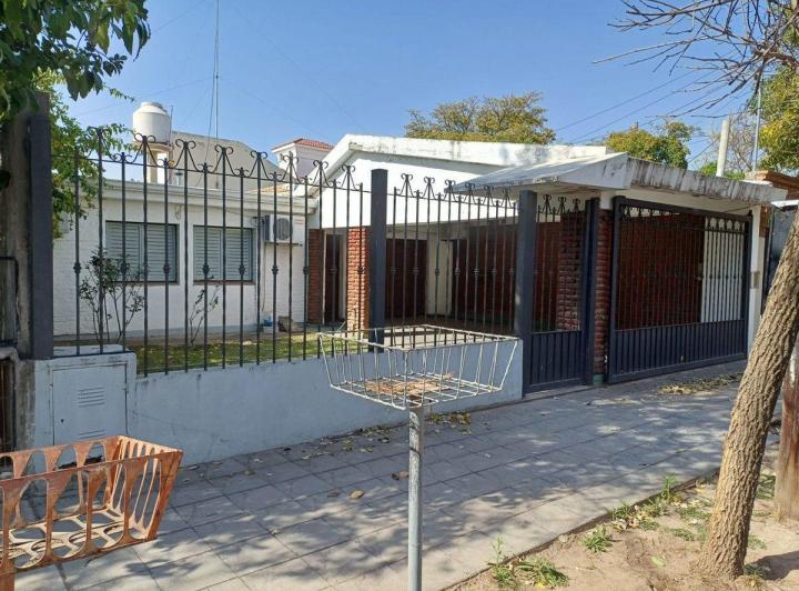 Casa · 120m² · 5 Ambientes · 1 Cochera