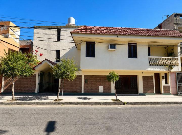 Casa · 175m² · 4 Ambientes · 1 Cochera