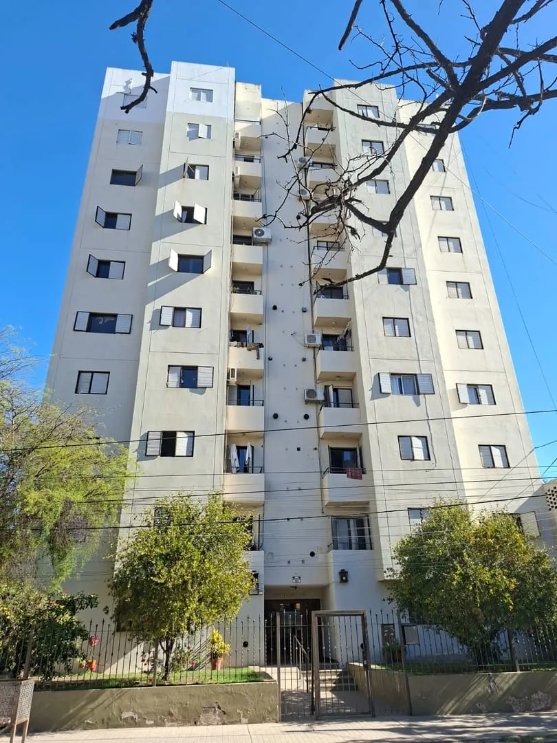 Depto de dos dormitorios en Guemes