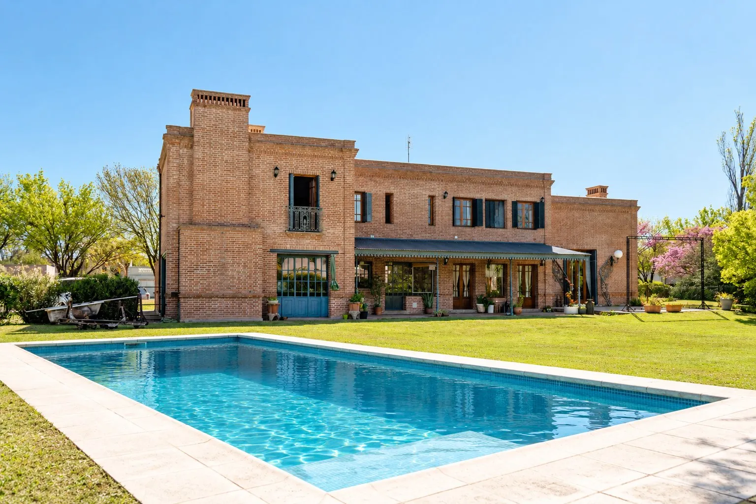 Fincas del Sur – Importante casa en venta con detalles arquitectónicos de primer...