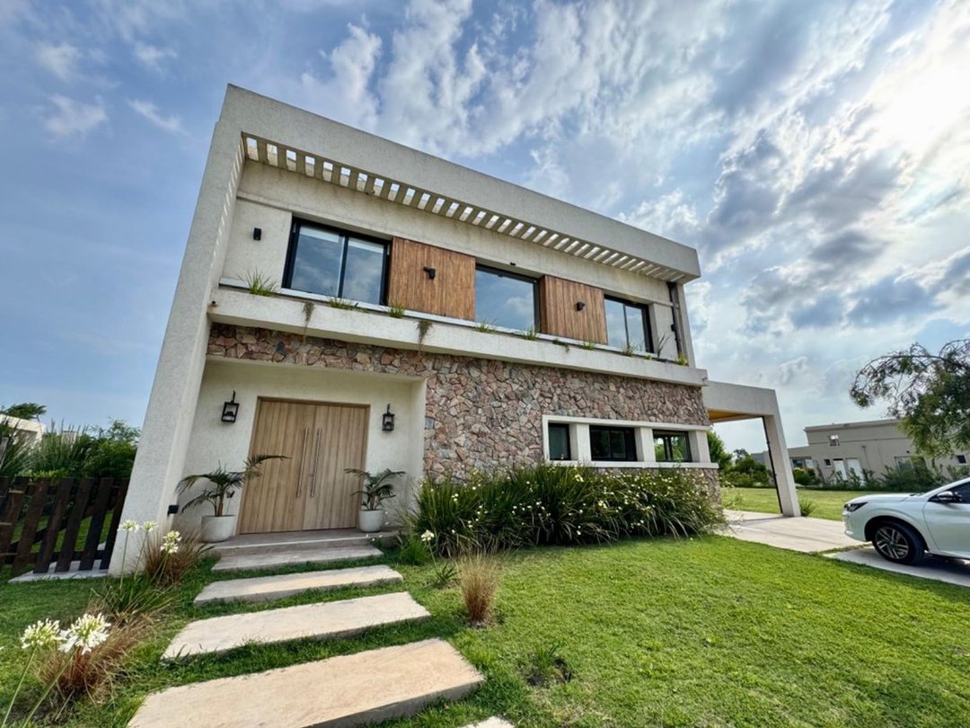 VENTA CASA 4 AMB FINCAS DE ALVAREZ PISCINA