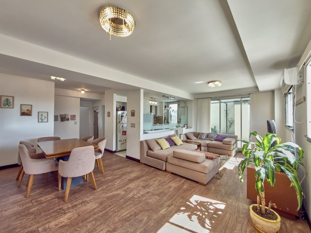 Venta Departamento 4 Amb con Terraza y Cochera