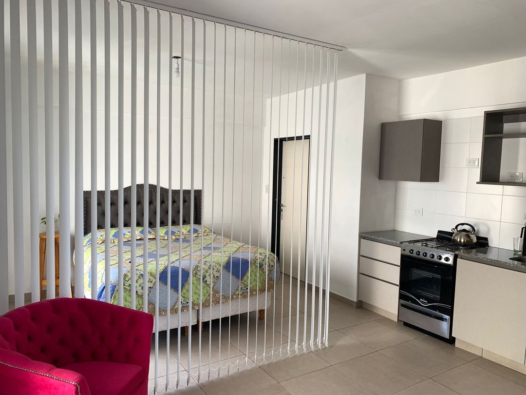 VENTA MODERNO MONOAMBIENTE DIVISIBLE EN FLORES