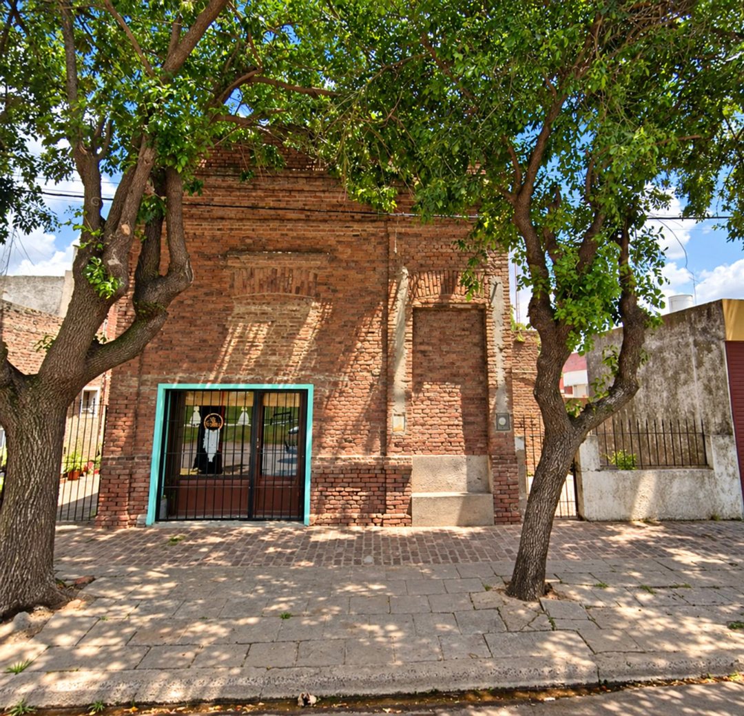CASA EN VENTA EN MANUEL OCAMPO CON LOCAL