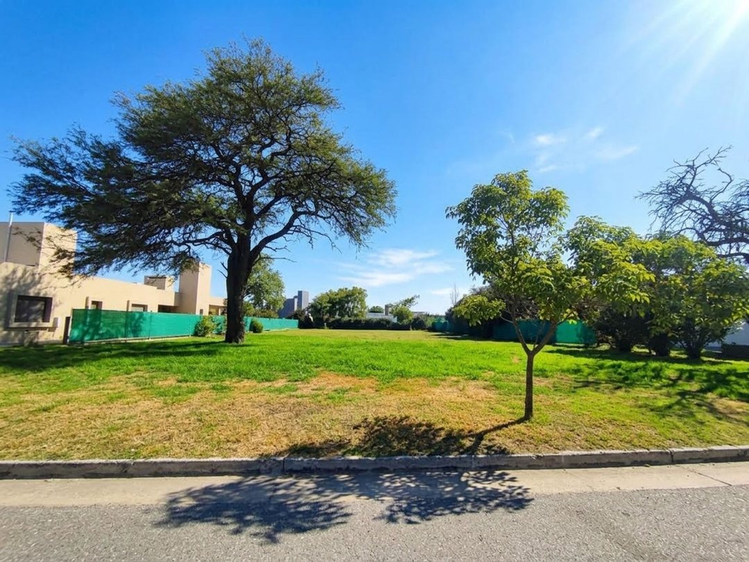 VENTA LOTE 1500 M2 CENTRAL SIETE SOLES CORDOBA