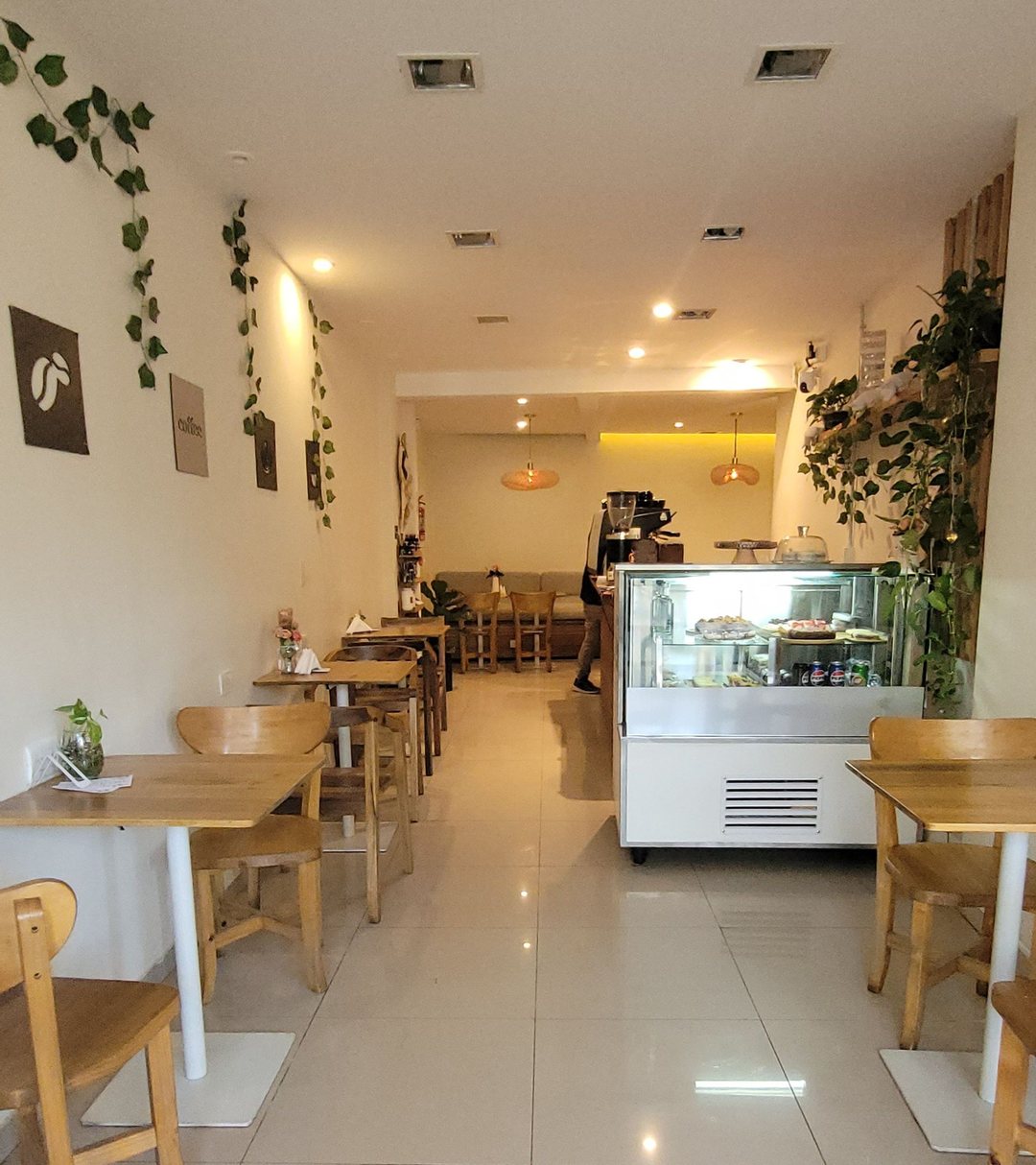 Local en Alquiler para cafetería.Palermo.Impecable