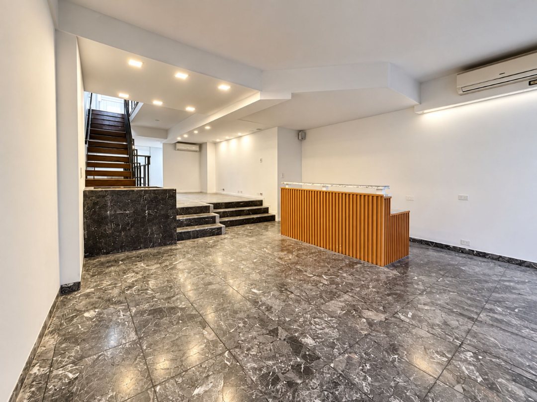 VENTA OFICINA DE 3 PLANTAS EN ROSARIO CENTRO 516M2