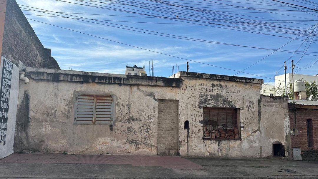 VENTA PROPIEDAD A DEMOLER EN BARRIO GUEMES
