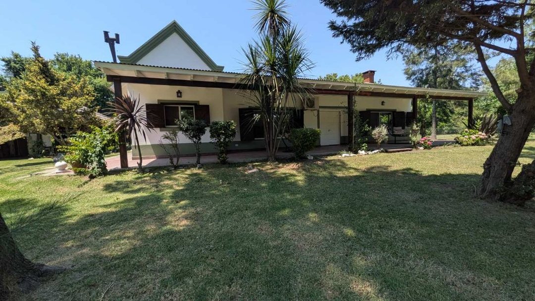 CASA QUINTA EN BARRIO ABIERTO AMANCAY FATIMA PILAR