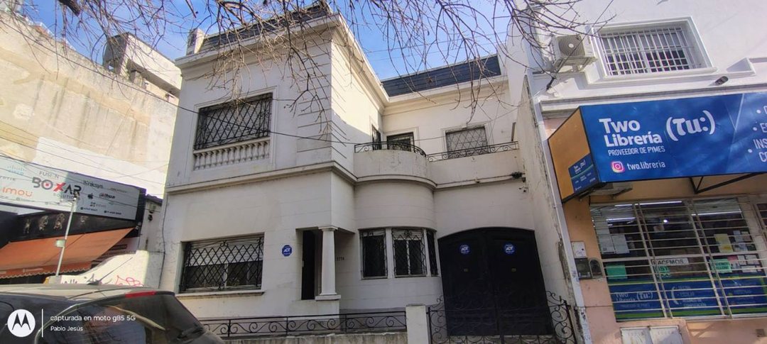 Casa 4 amb. Venta en Beccar sobre Av. Centenario
