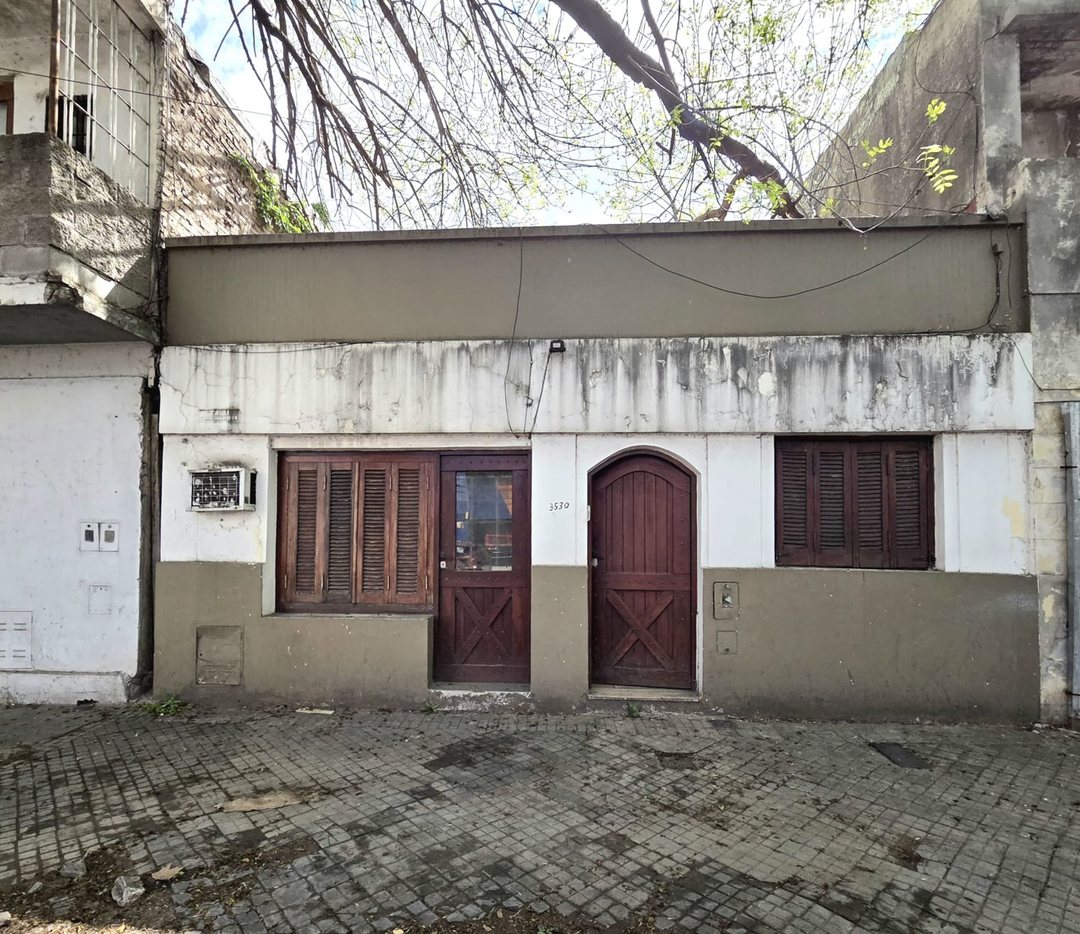 VENTA CASA A RECICLAR LUIS AGOTE