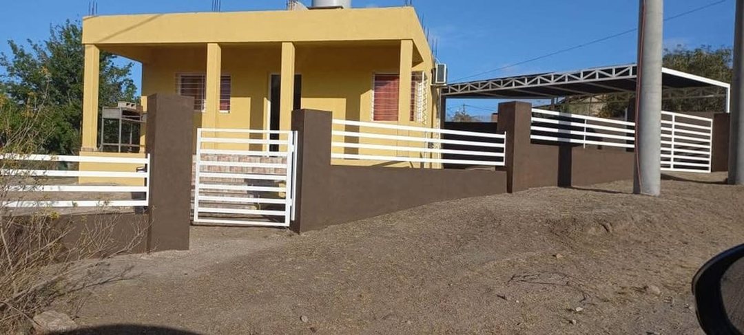 CASA EN VENTA TANTI CORDOBA