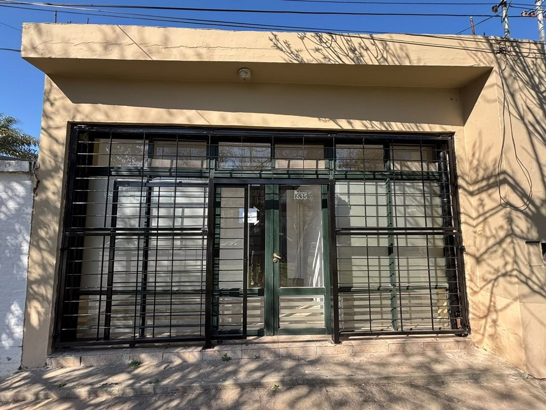 LOCAL COMERCIAL EN ALQUILER – SANTO TOMÉ