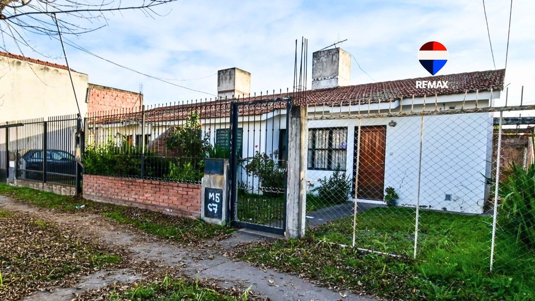 CASA VENTA 3 DORMITORIOS ZONA SUR APTO CREDITO