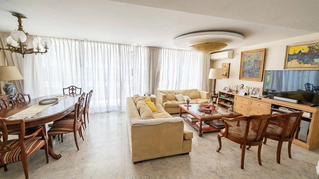 Semipiso 4 amb + dependencia | Reciclado | La Isla