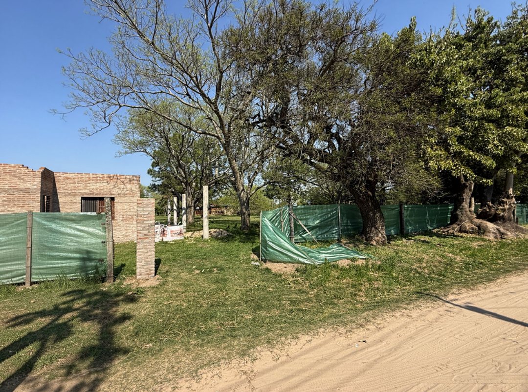 GRAN TERRENO CON CONTRUCCION EN VENTA