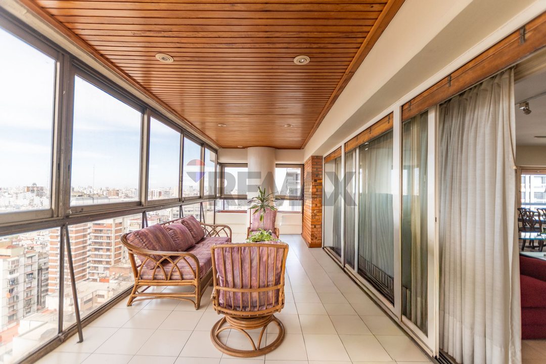 VENTA SEMIPISO 4 AMBIENTES EN TORRE LAS AMERICAS