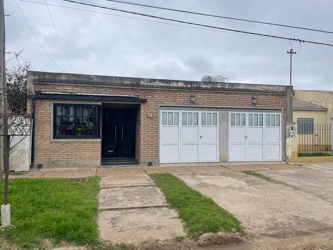 VENTA / CASA / BARRIO JARDÍN / OPORTUNIDAD