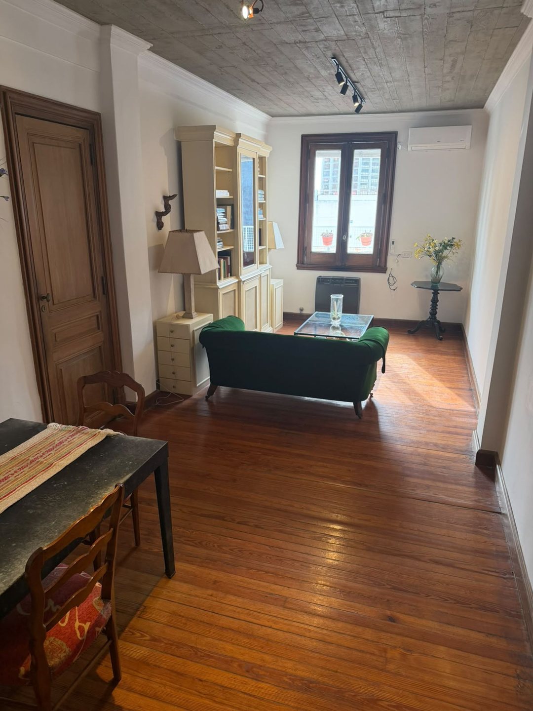 Alquiler 2 ambientes + Escritorio/Vestidor Retiro